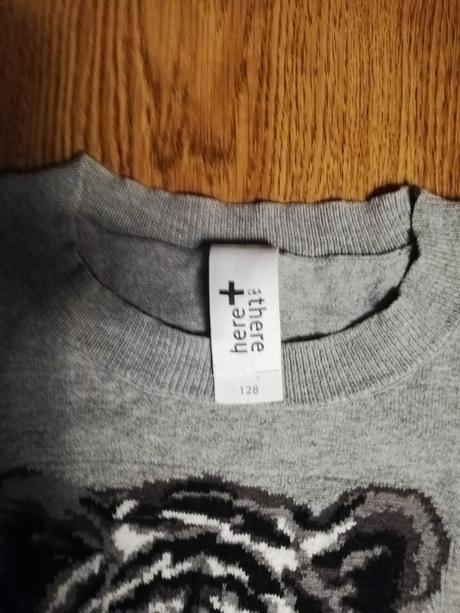 Svetřík dívčí s tygrem vel. 128., 128