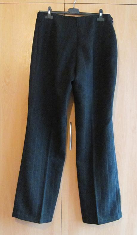 Tmavé zimní společenské kalhoty, 42