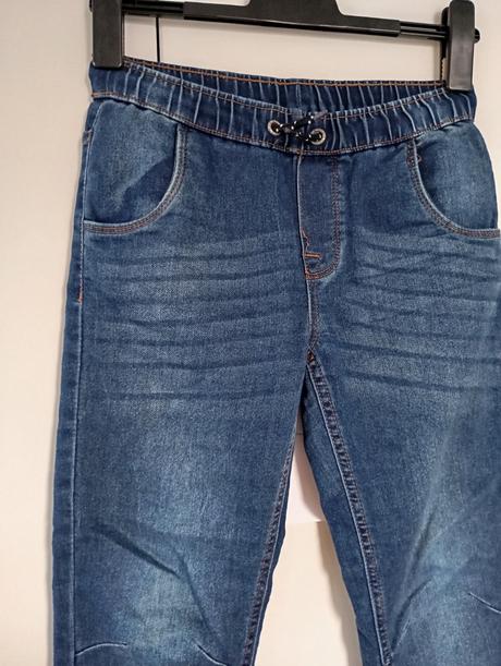 Krásné tmavě modré chlapecké džíny, kik,146