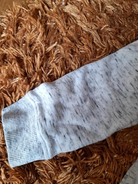 Mikina světle šedá céáčko třpytivá vel 140, c&a,140