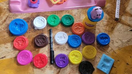 Formičky a vykrajovátka na modelování, 