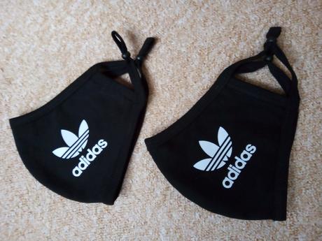 Rouška vel."cca 12let-100let" á 99,-kc, 