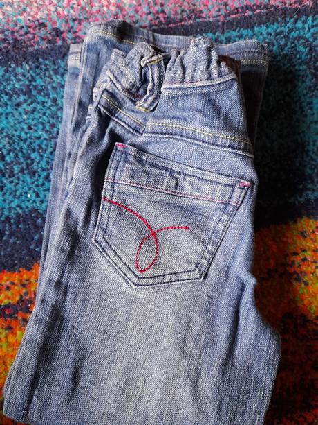 Modré džíny na holku, 104