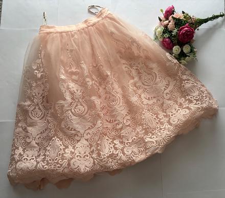 Ob/sukně sukně společenská vyšívaná - v.9/10 let, 140