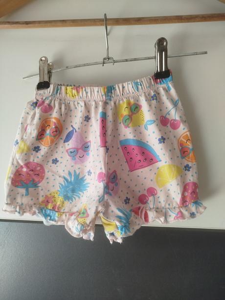 Kraťasy zn. be you vel.92, 92