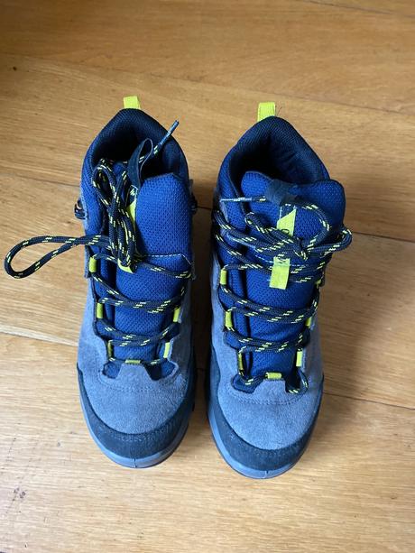 Trekingove boty quechua, 35