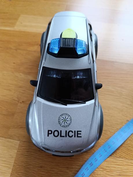 Houpací blikající auto,