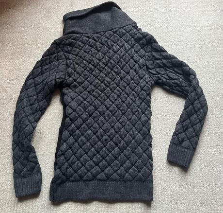 Hodně teplý svetr, m