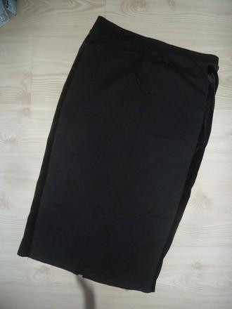 Pouzdrová pružná sukně, s