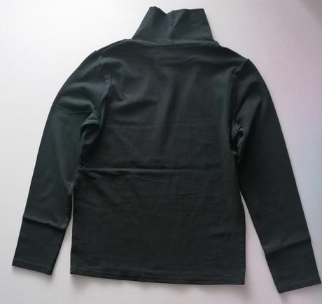 Černé tričko s rolákem tu vel 140, tu,140