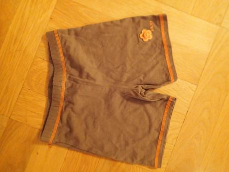 Kraťasy next s kytičkou 3 roky 65,-, next,98