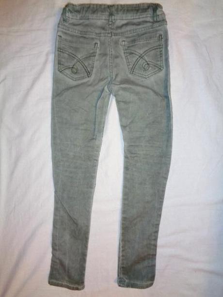 Luxusní zelenošedé mapované prošívané skinny, 140