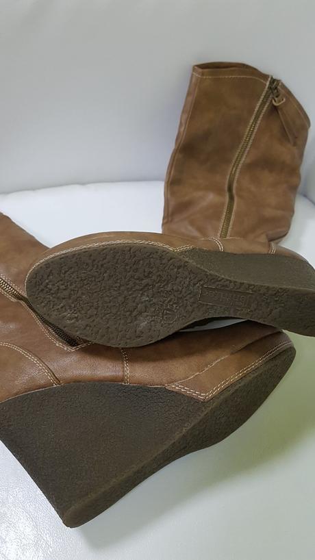 Boty, jennifer&jennifer,38