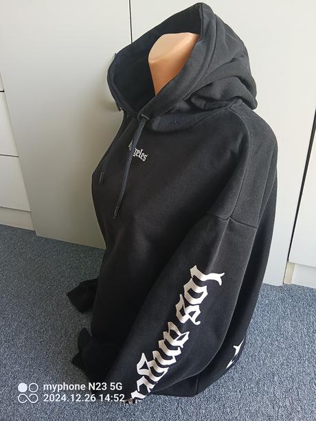 Mikina zn."black squad" vel."m" i větší, m