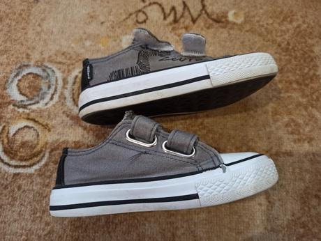 Sandály, kecky a bačkory, 26