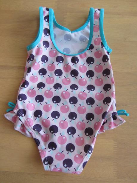 Plavky pro holčičku., 74