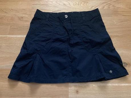 Sportovní plátěná sukně, 38