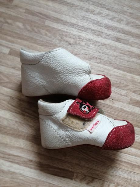 Kožené barefoot pegres capáčky beruška vel. 16, pegres,<17