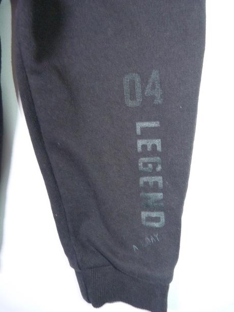 Černé tepláčky s nápisem vel. 80, mothercare,80