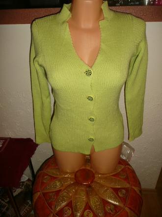 Svetr knoflíky vel 36/38, 36