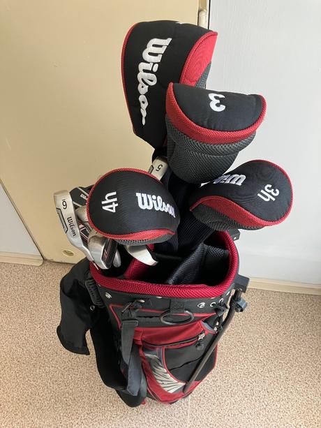 Golfová výbava wilson true distance pro praváky,