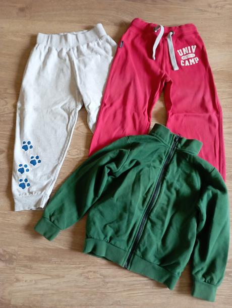 2x tepláky + mikina 4-5let, 104