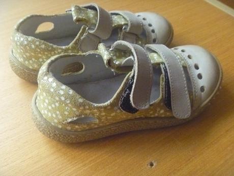 Zlaté barefoot sandálky vel. 29, 29