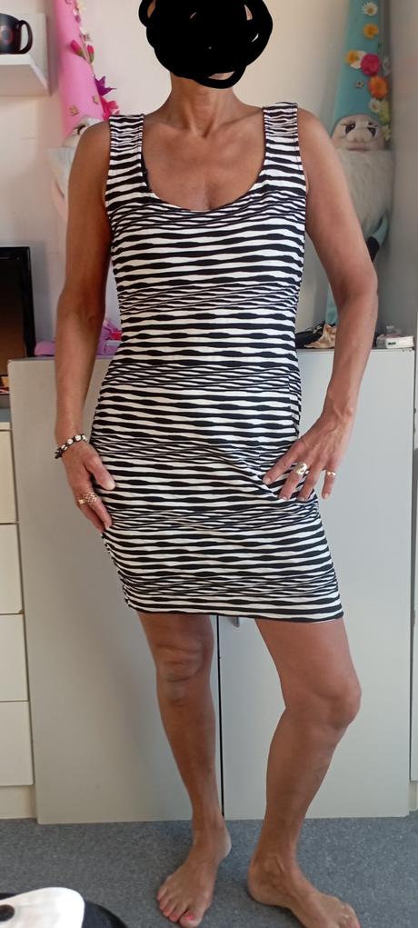 Šaty zn."amisu" vel."l", amisu,l