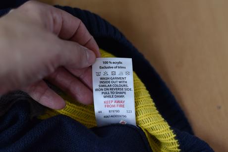 Svetr vel. 11 - 12 let, 152