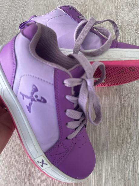 Boty s kolecky vel.32, 32