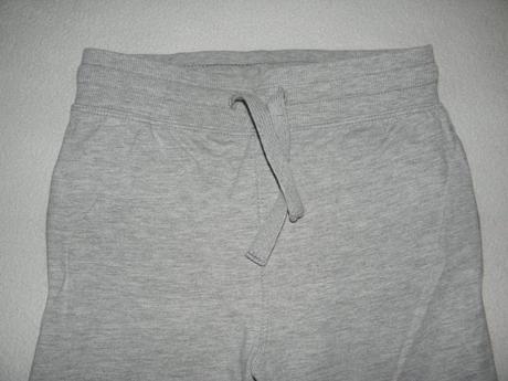 Šedé tepláky zn. h&m vel.128, h&m,128