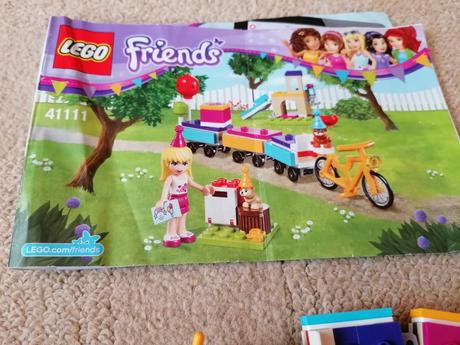Lego friends vlak na oslavy, 