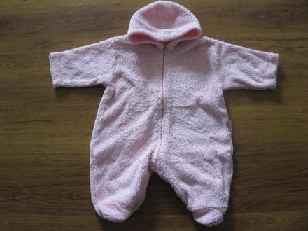 Chlupatý overálek, 62