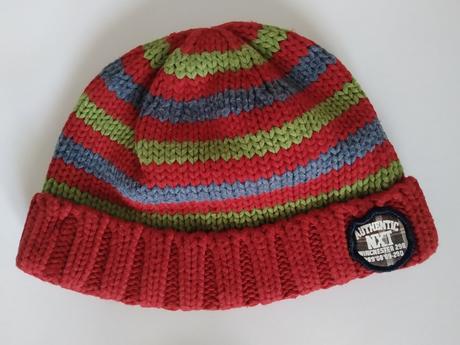 Čepice next, next,74