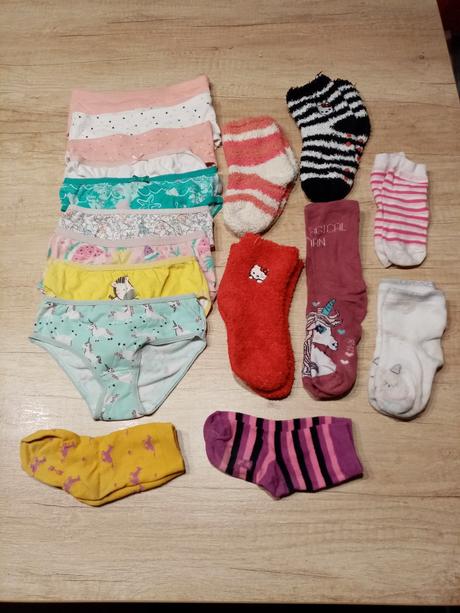Kalhotky vel. 98/104 + ponožky vel. 23-26, lupilu,98