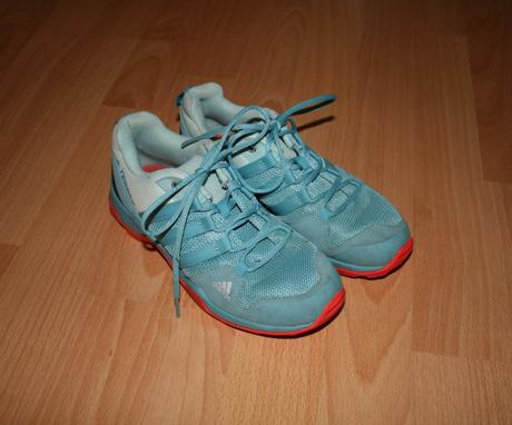 Trekové outdoorové boty, tenisky, adidas,33