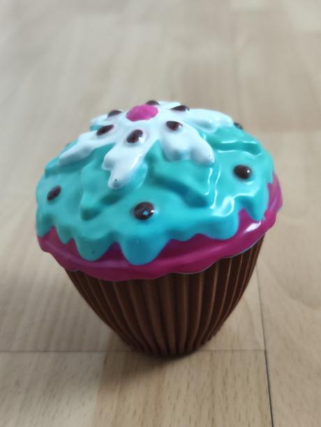 Panenka cupcake surprise - dortík, 