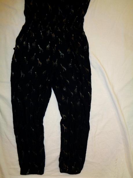 Super černý letní overal se zlatými žirafami, marks & spencer,134