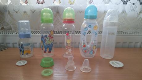 Kojenecké lahve, mam