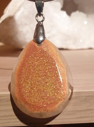 Přívěsek kapka střední, 