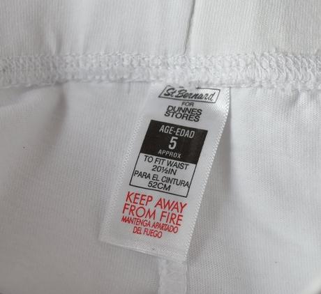 Kraťasy vel. 5 let, st. bernard,110