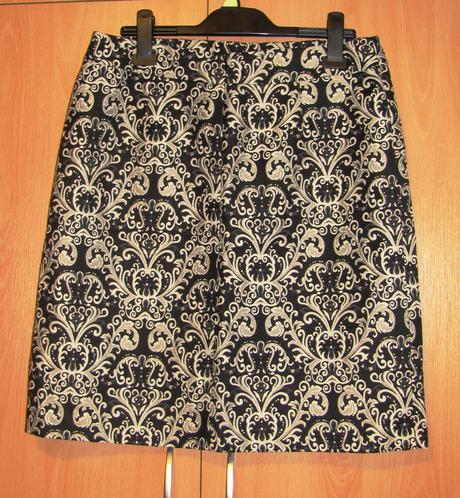 Vzorovaná sukně, 40