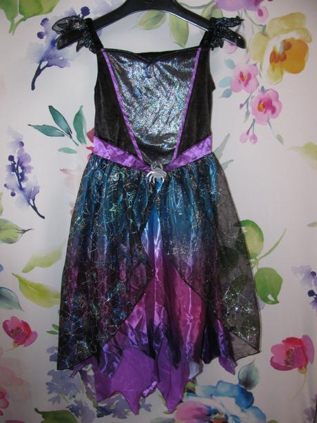 Kostým-šaty krásná čarodějka halloween,