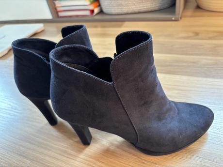 Kotníkové boty na podpatku, tamaris,40