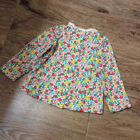 Tunika s vyšívaným pejskem, 74