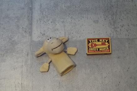 Plyšový maňásek žirafa,