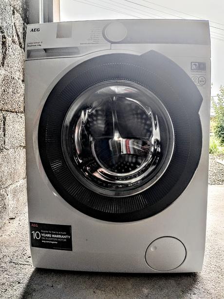 Zánovní pračka zn. aeg 7000 prosteam v záruce, aeg