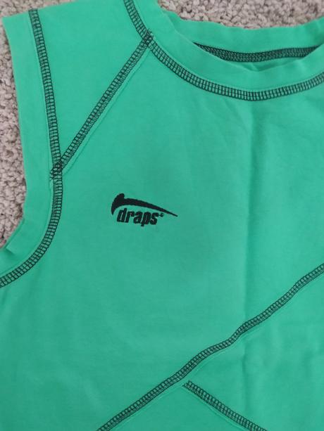 Zelené triko, draps,140