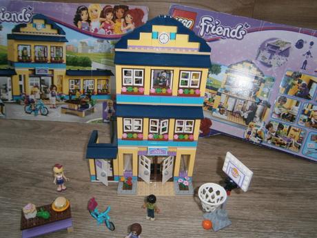 Lego friends střední škola, 