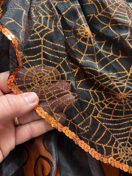 An26/ kostým čarodějka delux - v.cca 4/6 let, 